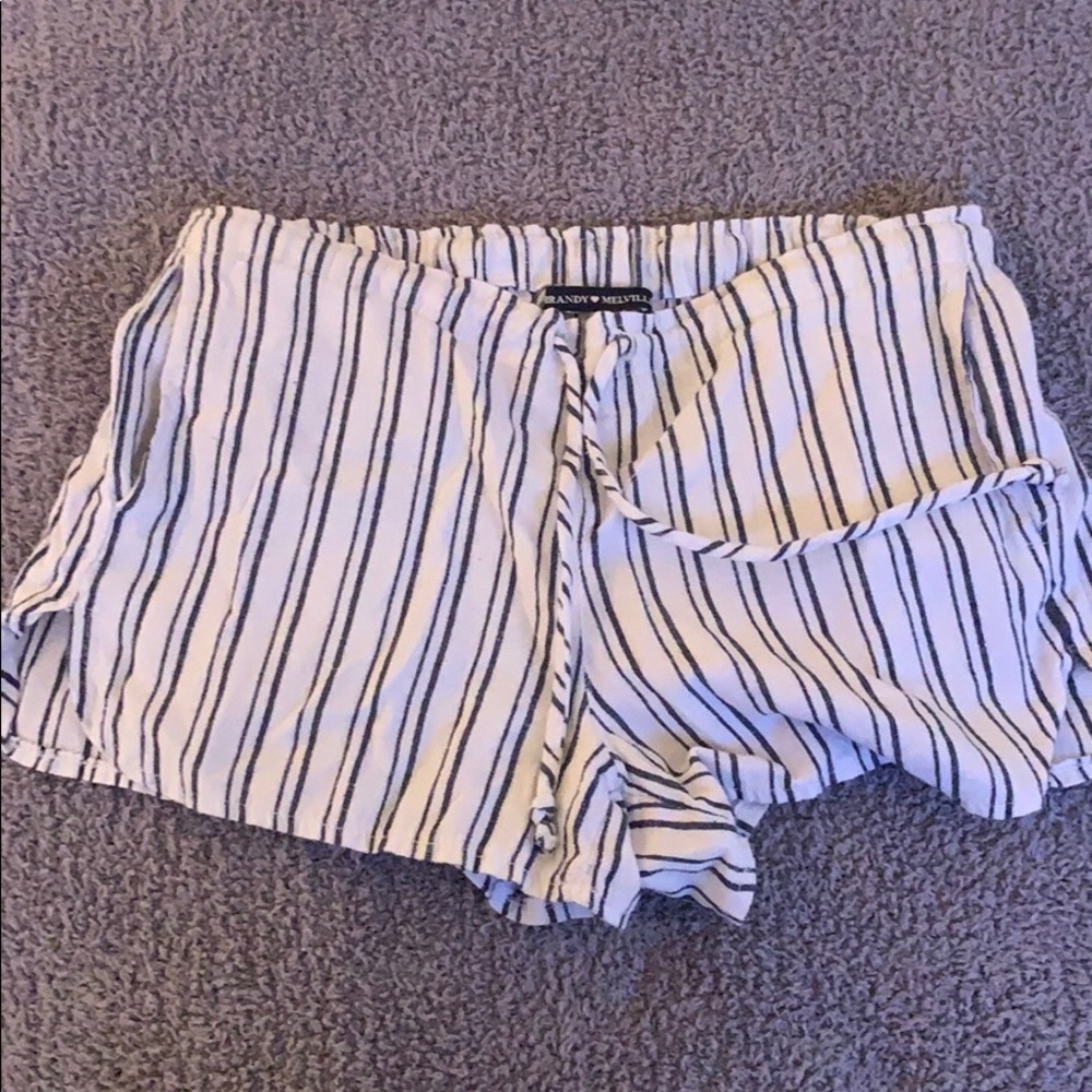 White/blue shorts